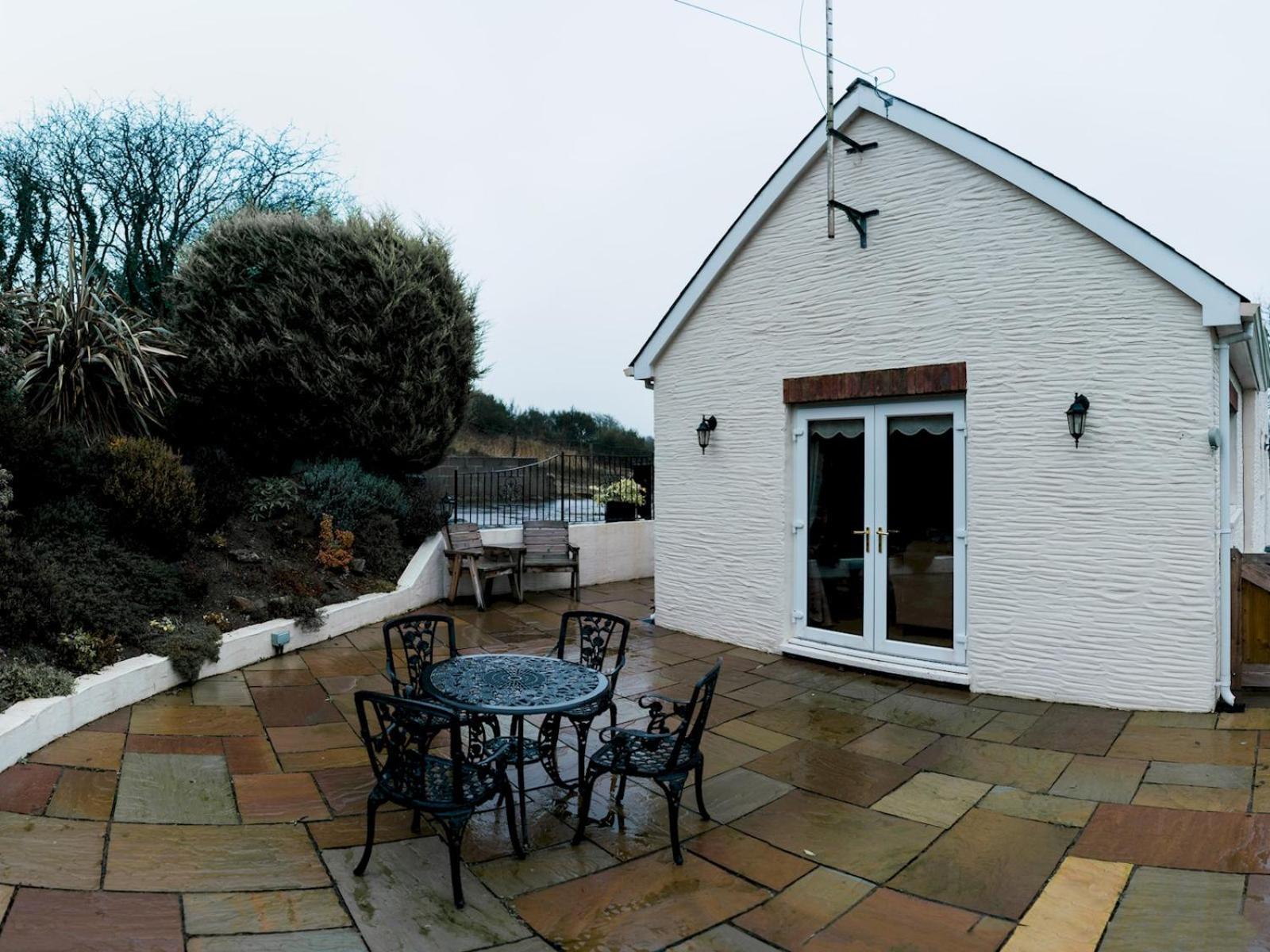 Pass The Keys Peaceful & Coastal 2 Bedroom Cottage Cardigan Exterior foto