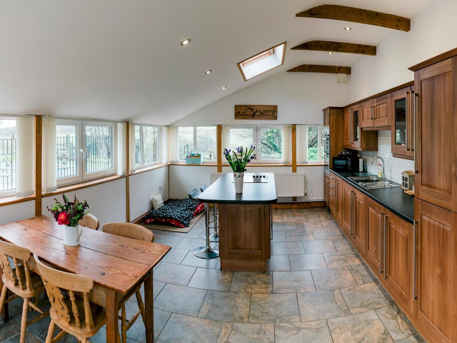 Pass The Keys Peaceful & Coastal 2 Bedroom Cottage Cardigan Exterior foto